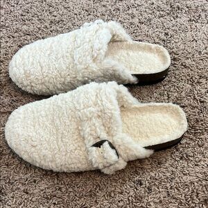 Ivory Shearling Women's Slippers/shoes